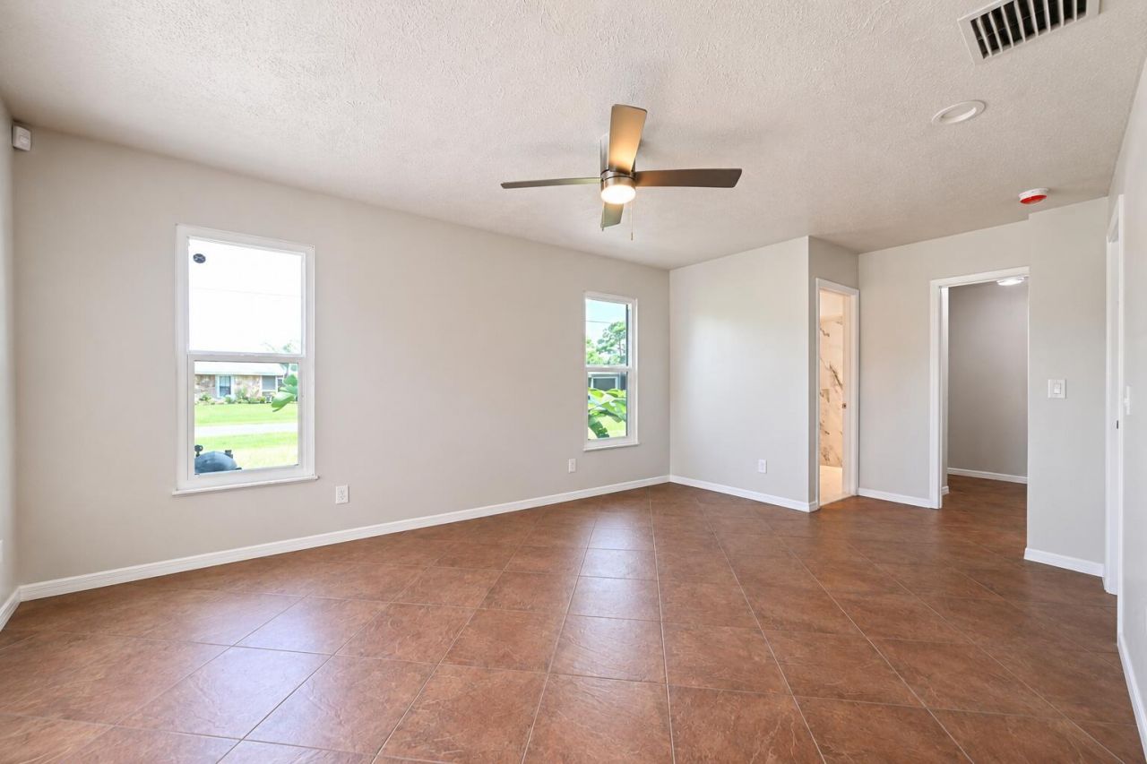 1091 SE Preston Lane, Port Saint Lucie, FL 34983 Photo