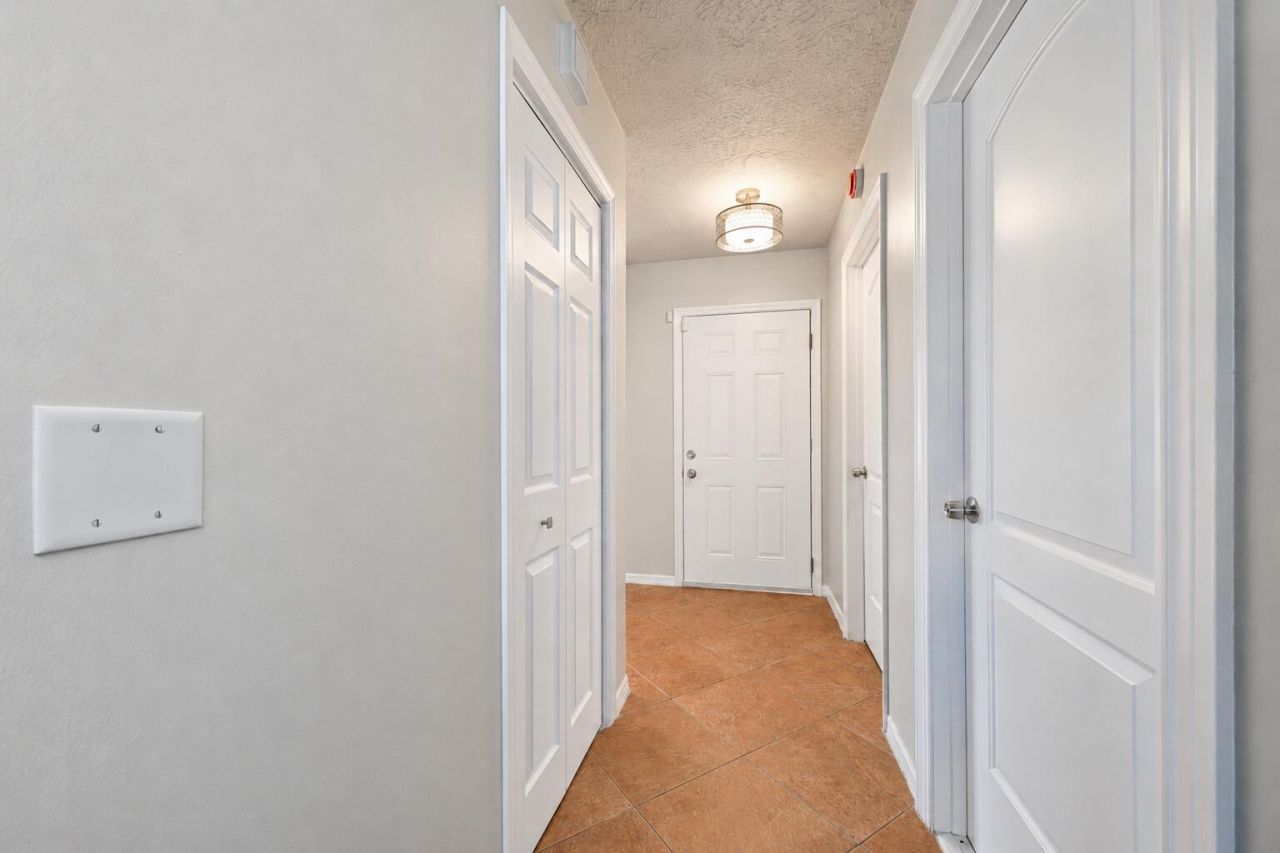 1091 SE Preston Lane, Port Saint Lucie, FL 34983 Photo