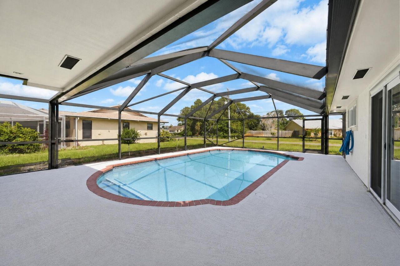1091 SE Preston Lane, Port Saint Lucie, FL 34983 Photo