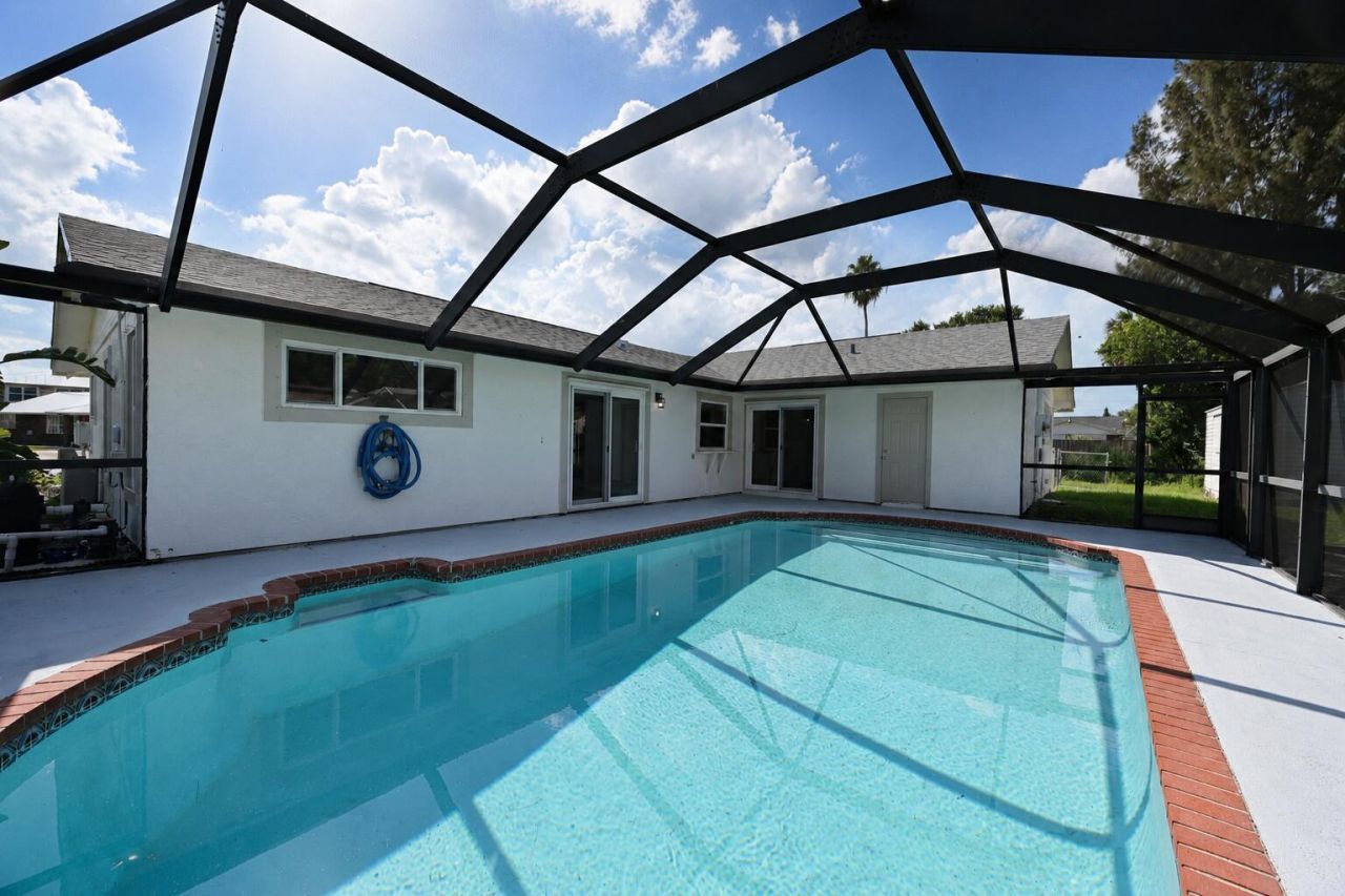 1091 SE Preston Lane, Port Saint Lucie, FL 34983 Photo