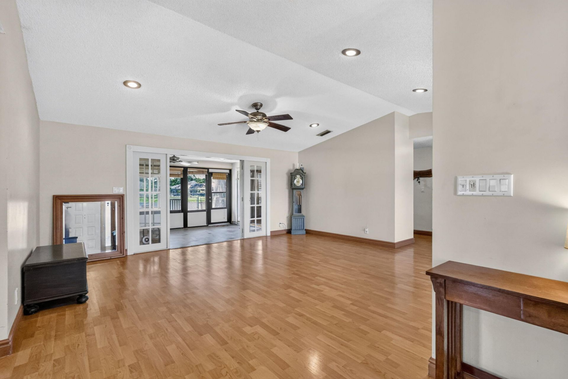 8353 Raymond Drive, Boynton Beach, FL 33472 Photo