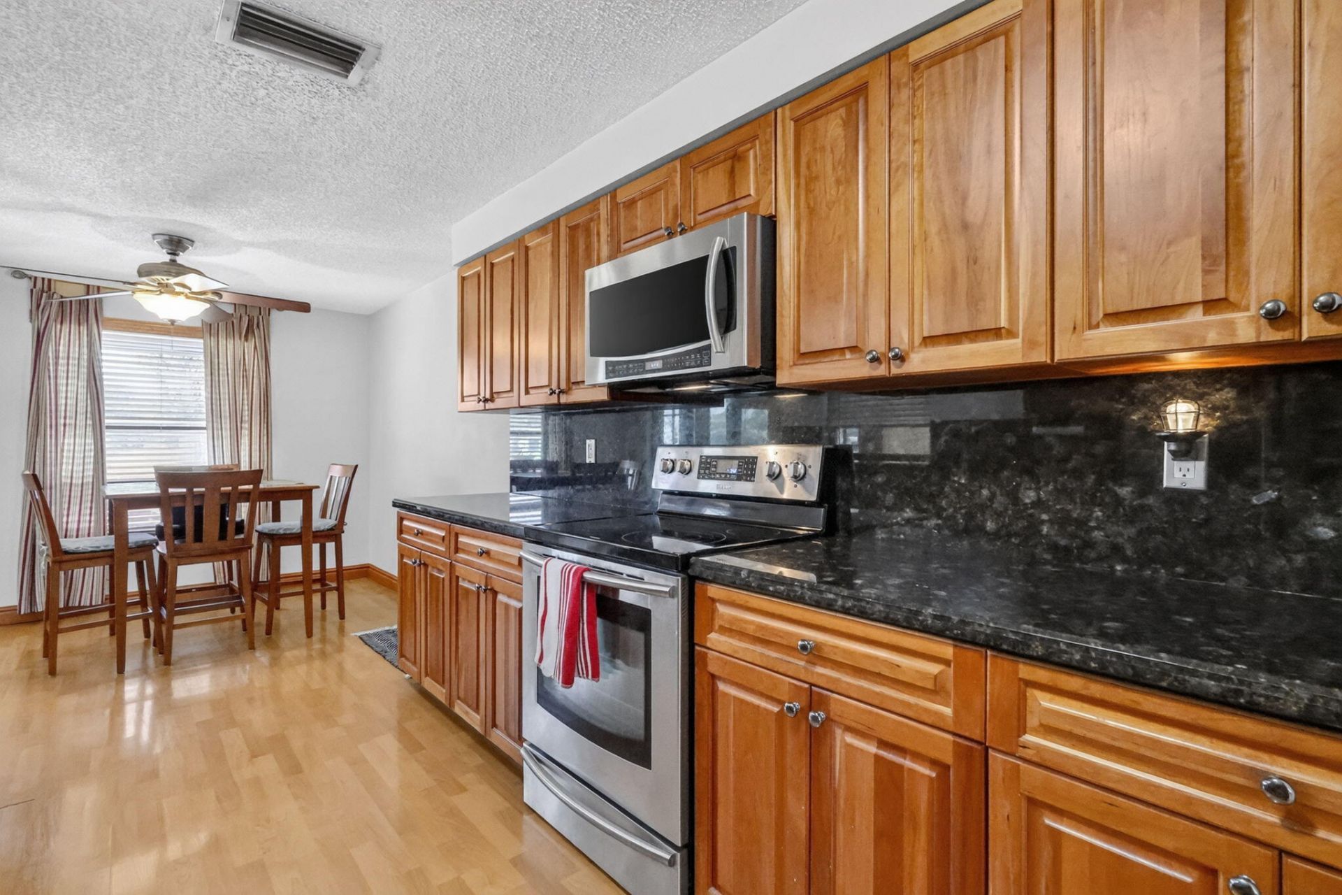 8353 Raymond Drive, Boynton Beach, FL 33472 Photo