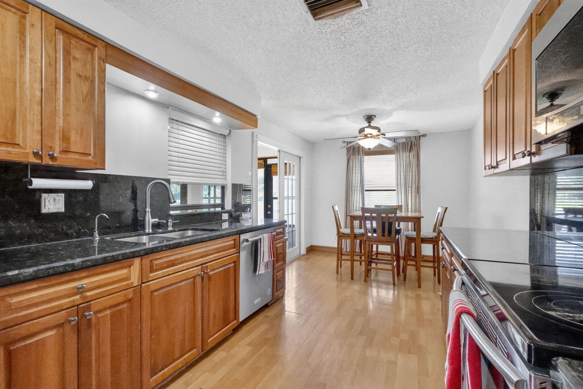 8353 Raymond Drive, Boynton Beach, FL 33472 Photo