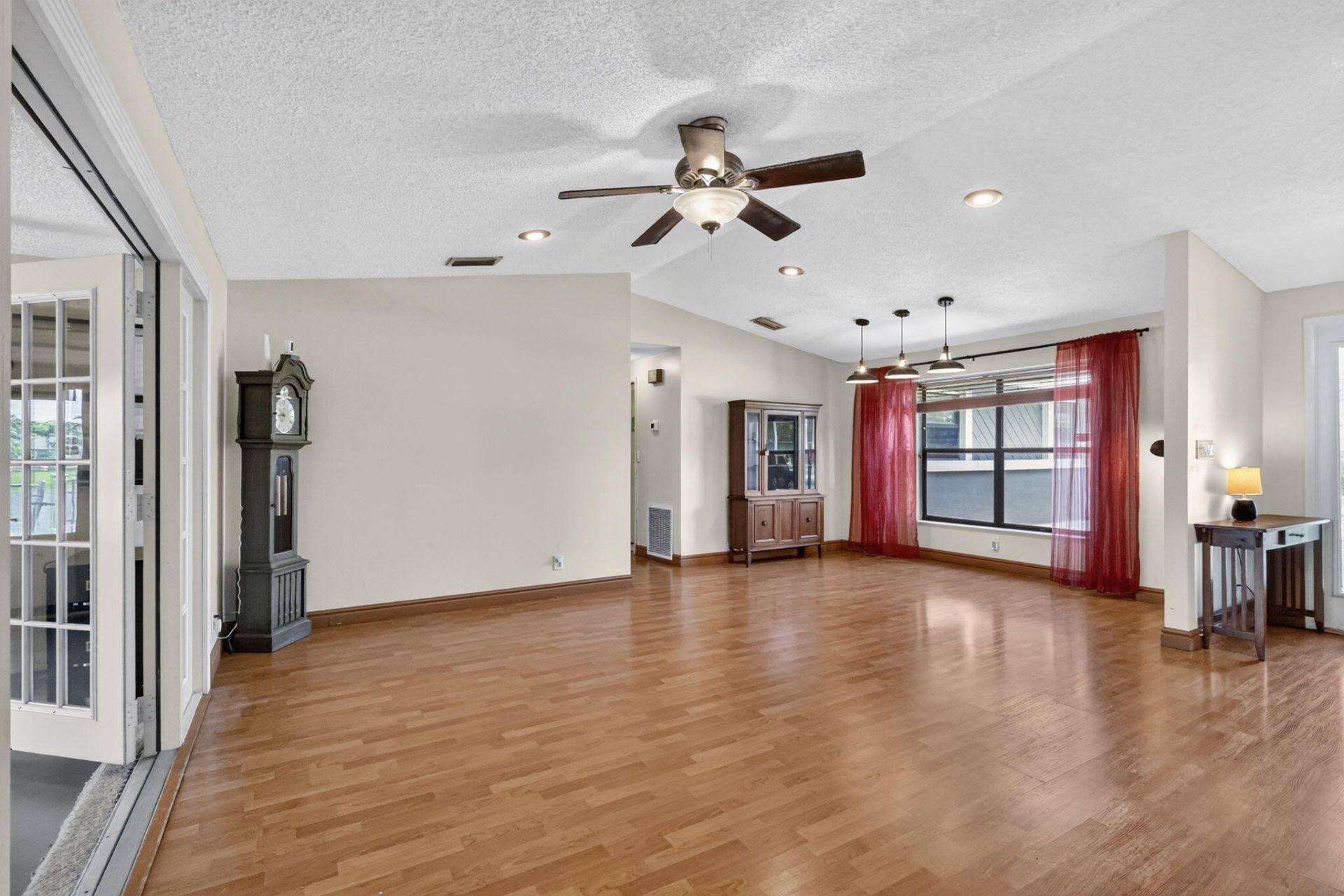 8353 Raymond Drive, Boynton Beach, FL 33472 Photo