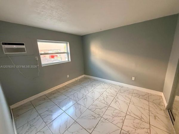 350 E 21st St , Unit 108, Hialeah, FL 33010