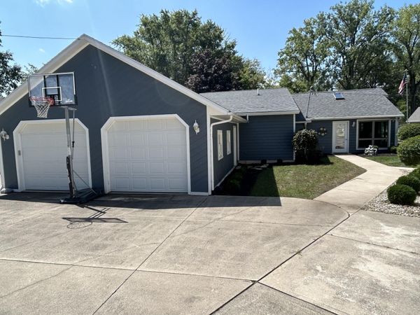 21 Breezewood Lane, Saint Marys, OH 45885