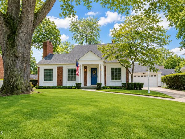2352 Densmore Drive, Toledo, OH 43606