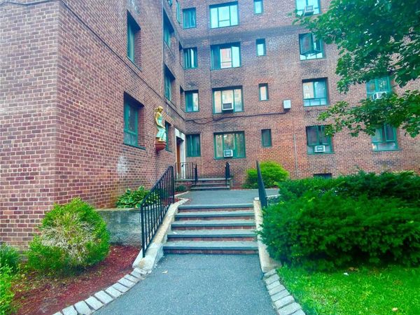 1591 Metropolitan Avenue , Unit 5C, Bronx, NY 10462