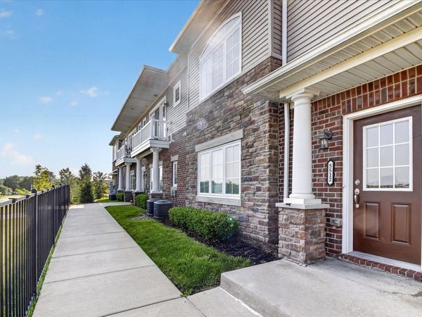 5512 Arbor Chase Drive, Ann Arbor, MI 48103
