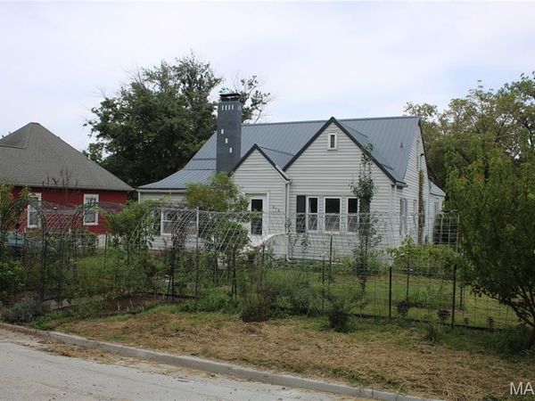 616 S. Washington St, Paris, MO 65275