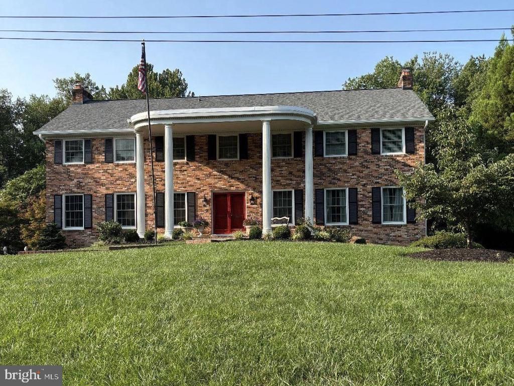 8955 Colesbury Place , Fairfax, VA 22031 Main Photo