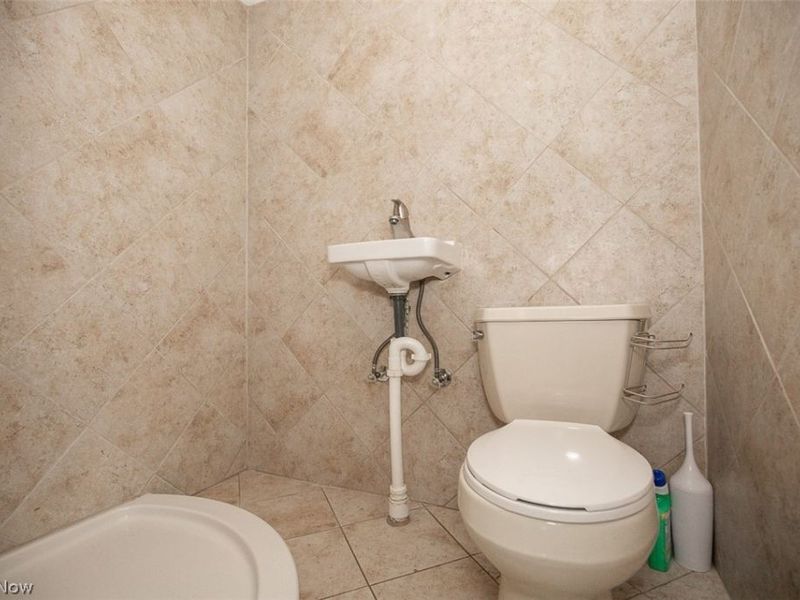 4855 Edsal Drive, Lyndhurst, OH 44124 Photo 30