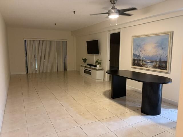 250 NE 181st Drive, Unit 406, Sunny Isles Beach, FL 33160 Photo