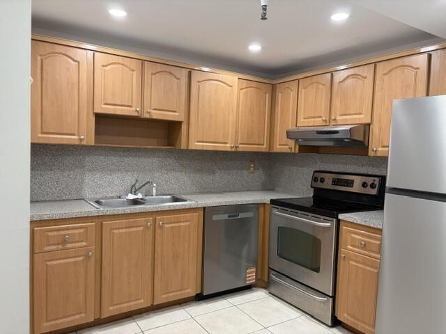 250 NE 181st Drive, Unit 406, Sunny Isles Beach, FL 33160 Photo