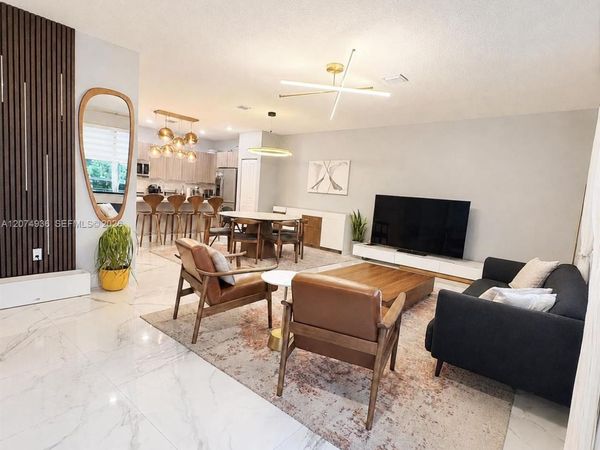 4619 NW 84th Ave , Doral, FL 33166