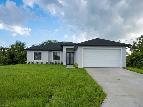 419 Yolanda ST , LEHIGH ACRES, FL 33972
