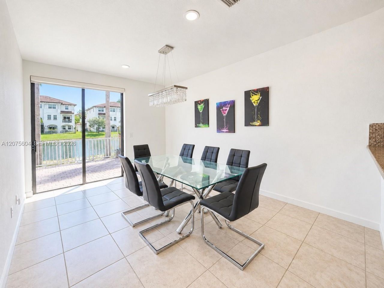8945 NW 98th Ave, Doral, FL 33178 Photo