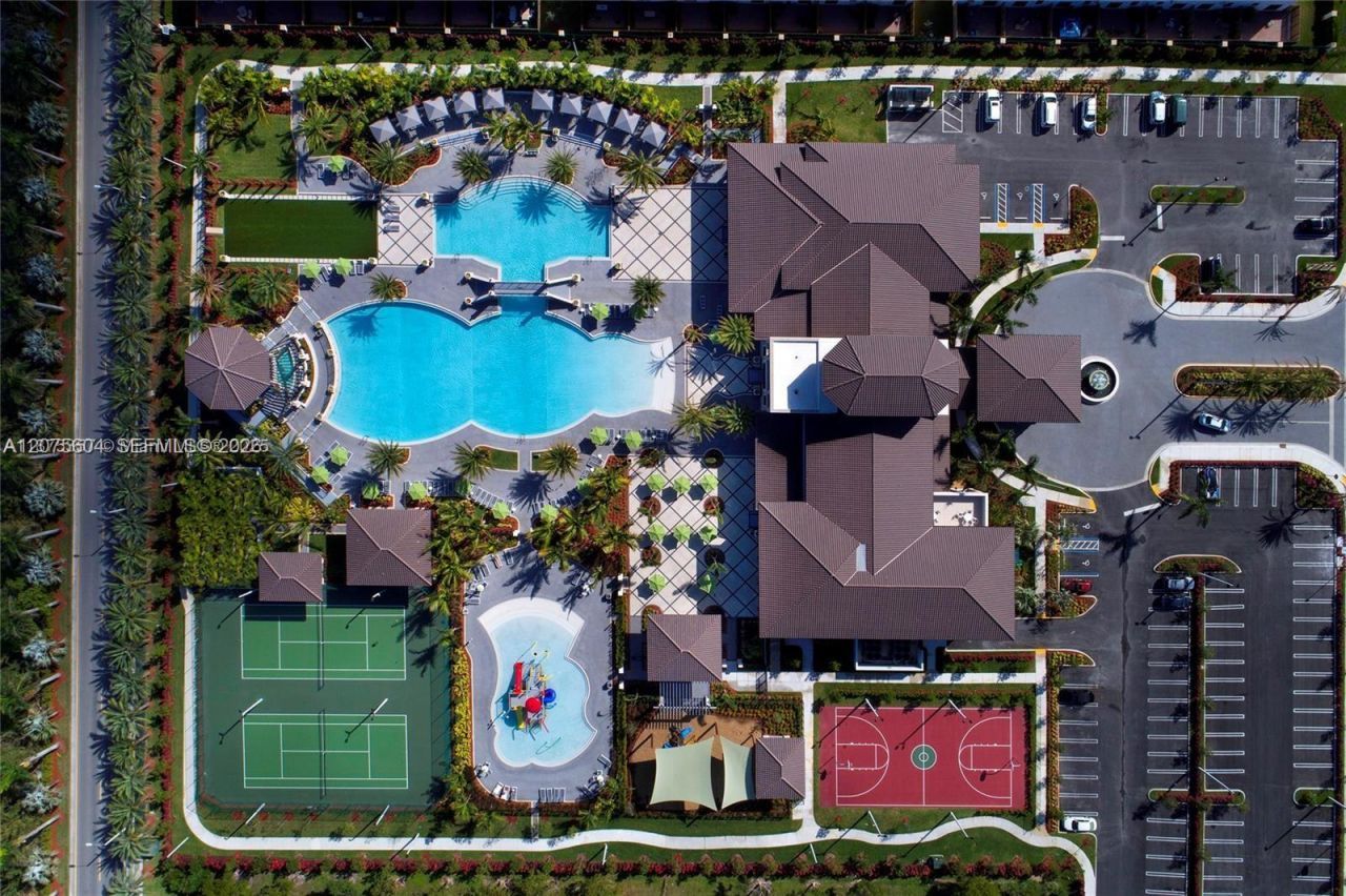 8945 NW 98th Ave , Doral, FL 33178 Photo