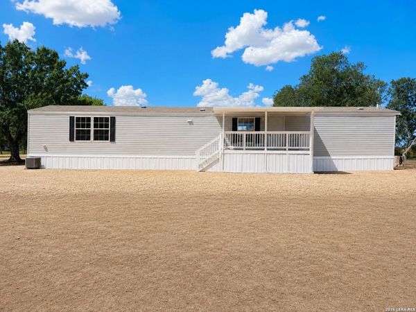 449 HURST LN, Seguin, TX 78155