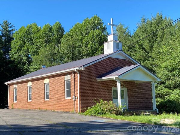 12348 US Hwy 19 Highway E, Spruce Pine, NC 28777