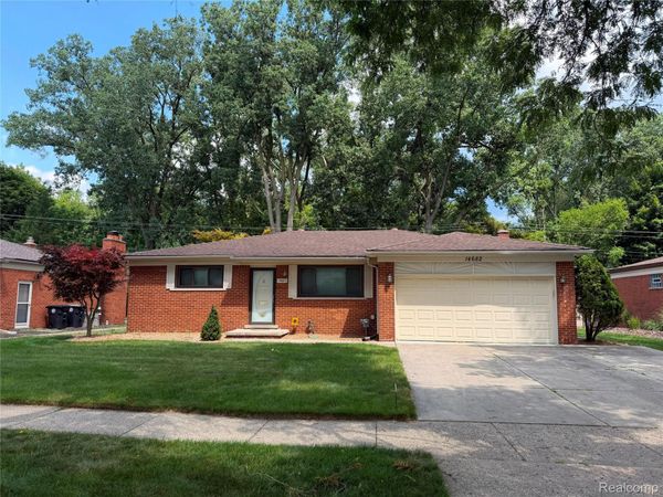 14682 Yale Street , Livonia, Mi 48154