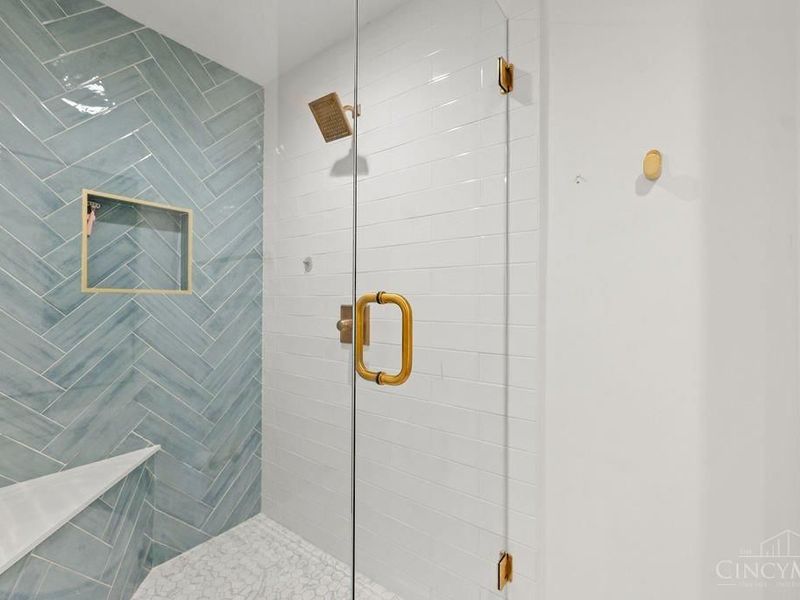 5814 Montgomery Road, Cincinnati, OH 45212 Photo 8