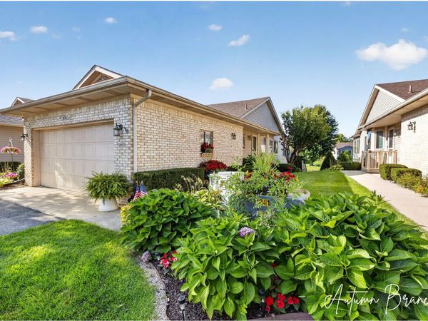1085 Amber Cove Drive SW, Unit 49, Byron Center, MI 49315