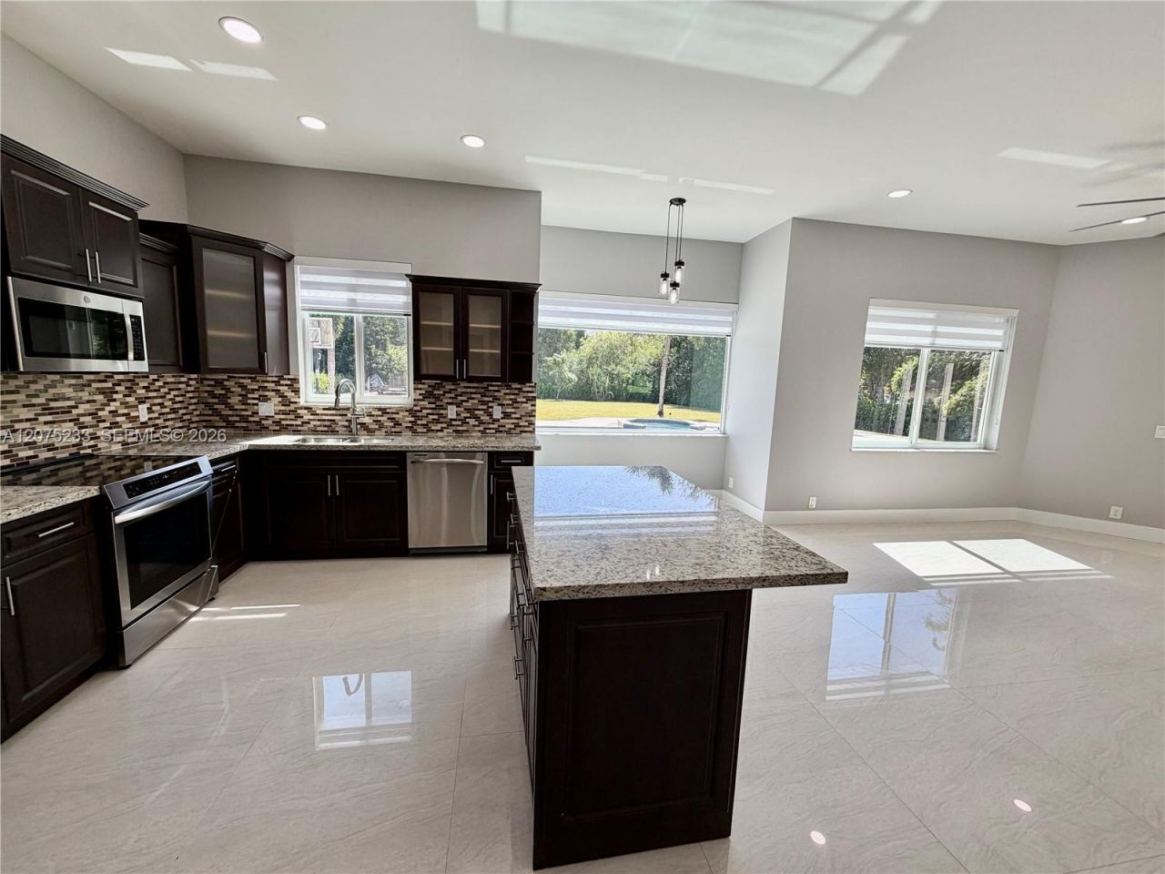 5600 SW 199th Ave , Pembroke Pines, FL 33332 Photo