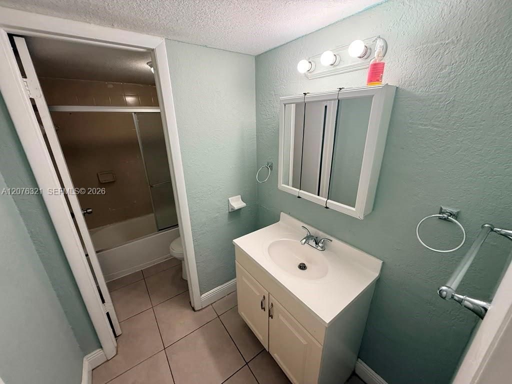 6950 W 6th Ave, Unit 225, Hialeah, FL 33014 Photo