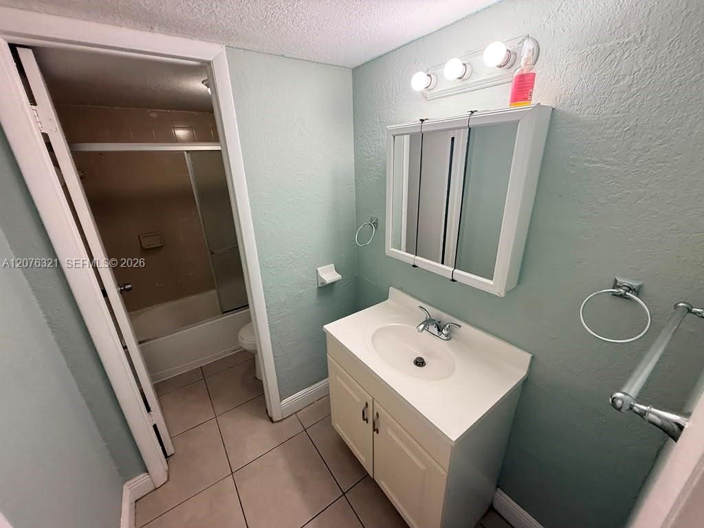 6950 W 6th Ave, Unit 225, Hialeah, FL 33014 Photo