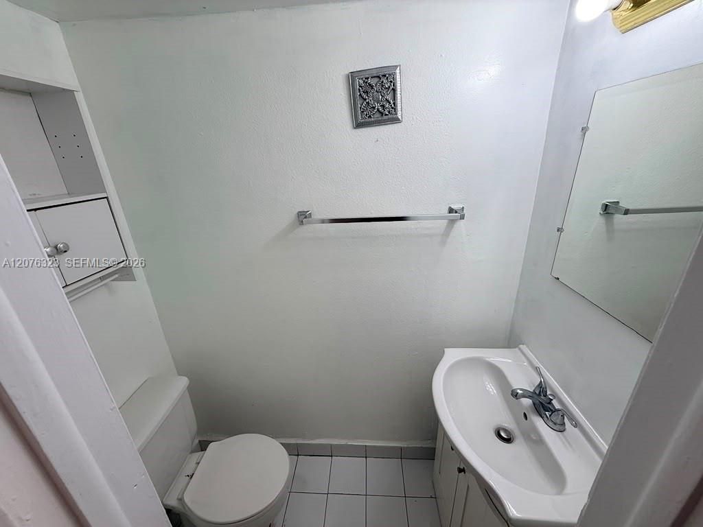 1300 W 47th Pl, Unit 216A, Hialeah, FL 33012 Photo