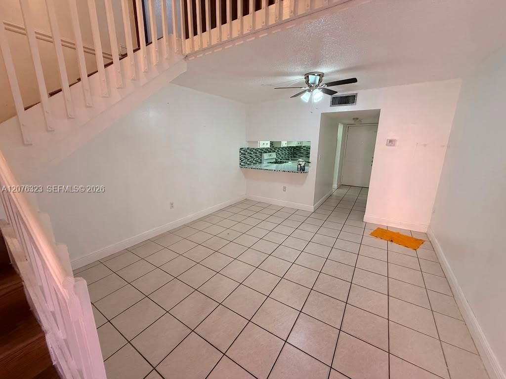 1300 W 47th Pl, Unit 216A, Hialeah, FL 33012 Photo
