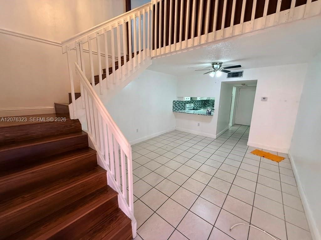 1300 W 47th Pl, Unit 216A, Hialeah, FL 33012 Photo