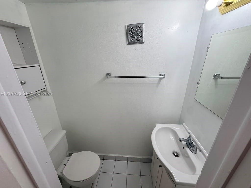 1300 W 47th Pl, Unit 216A, Hialeah, FL 33012 Photo