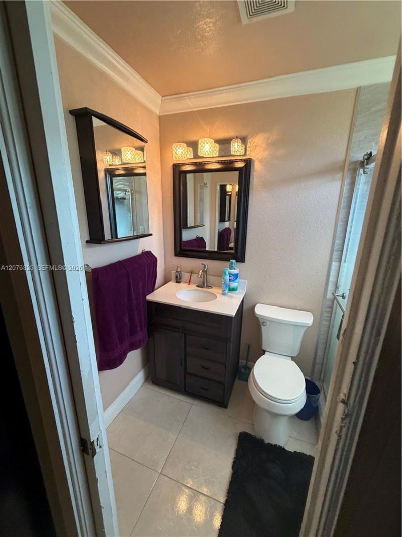 2240 NW 177th Ter, Miami Gardens, FL 33056 Photo