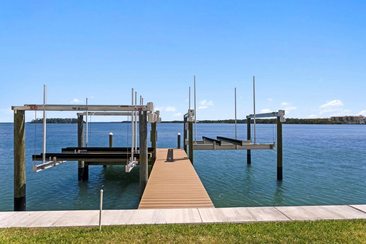 114 Sands Point Drive, Tierra Verde, FL 33715 Photo
