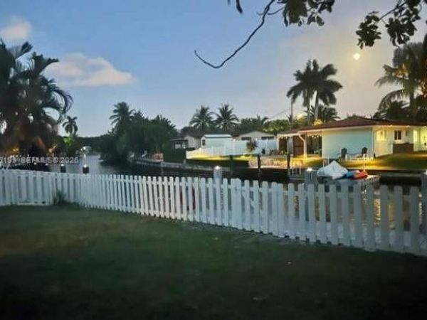 1980 NW 33rd Ct , Oakland Park, FL 33309