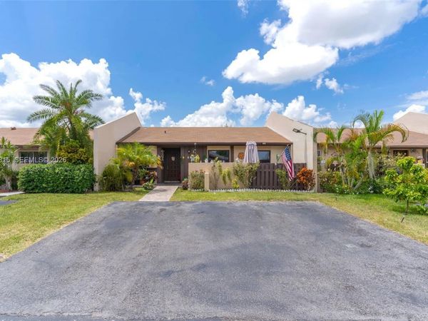 12202 SW 111th Ln, Miami, FL 33186