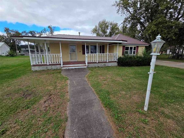 119 1st St., Atalissa, IA 52720