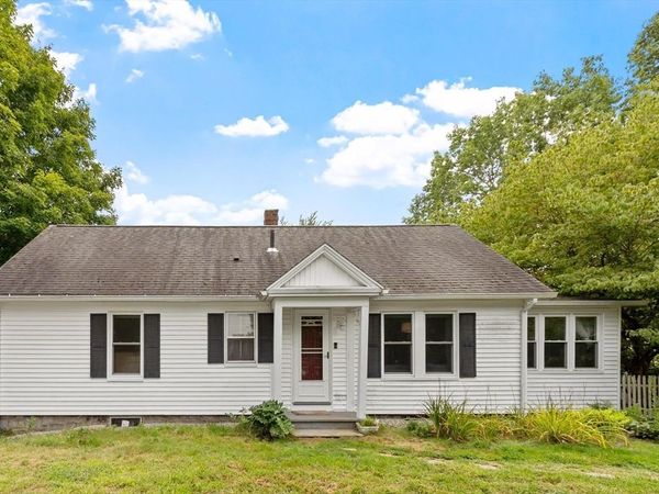 2 Coolidge St, Unit 1, Westford, MA 01886