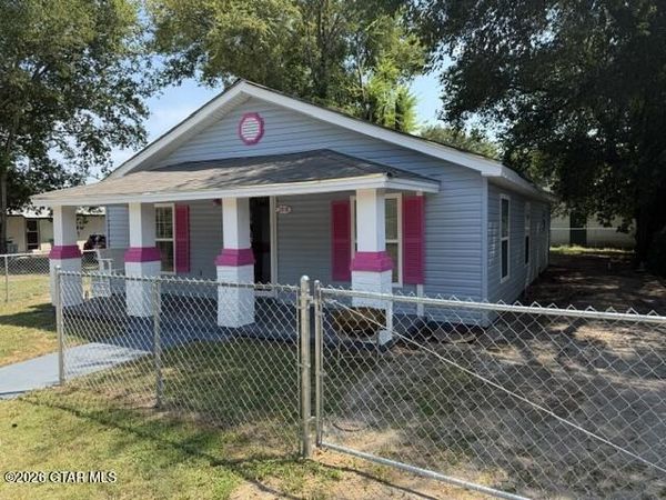 2010 N Cherry Street, Columbus, MS 39701