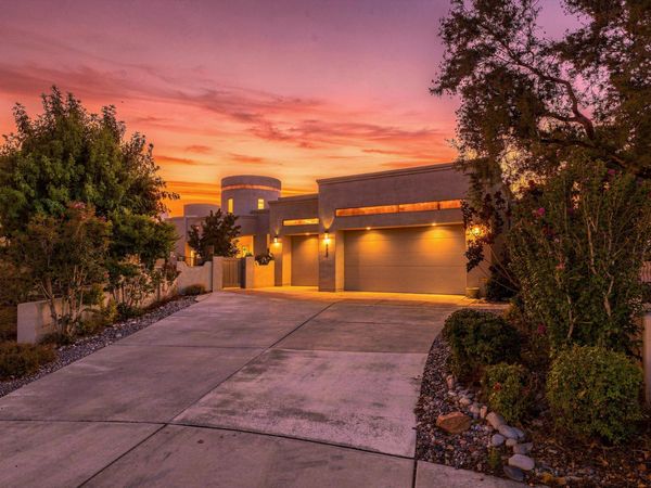 8223 Desert Lily Lane NE, Albuquerque, NM 87122