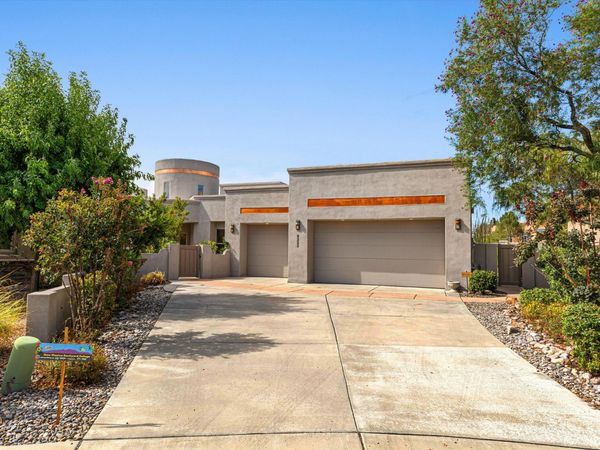 8223 Desert Lily Lane NE, Albuquerque, NM 87122