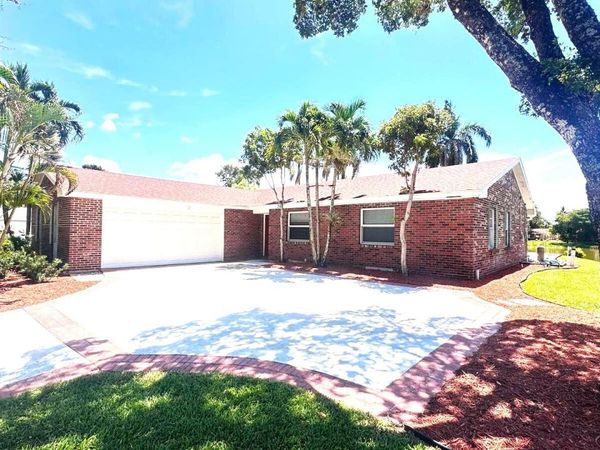 8102 PIONEER Road, Royal Palm Beach, FL 33411