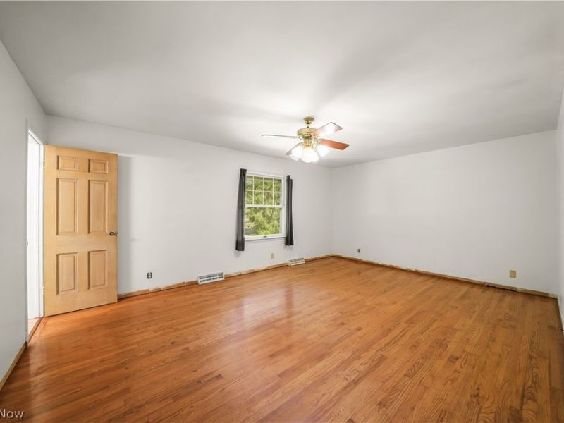 1091 Nina Lane, Akron, OH 44333 Photo 12