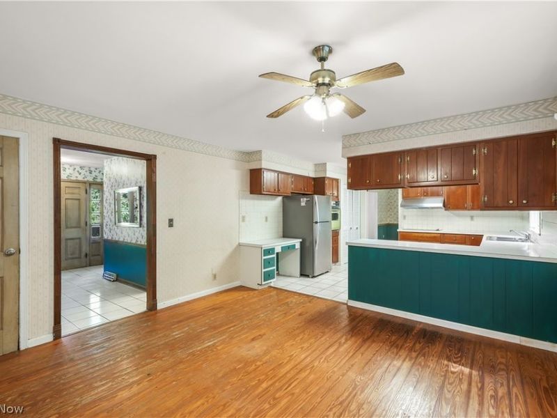 1091 Nina Lane, Akron, OH 44333 Photo 7