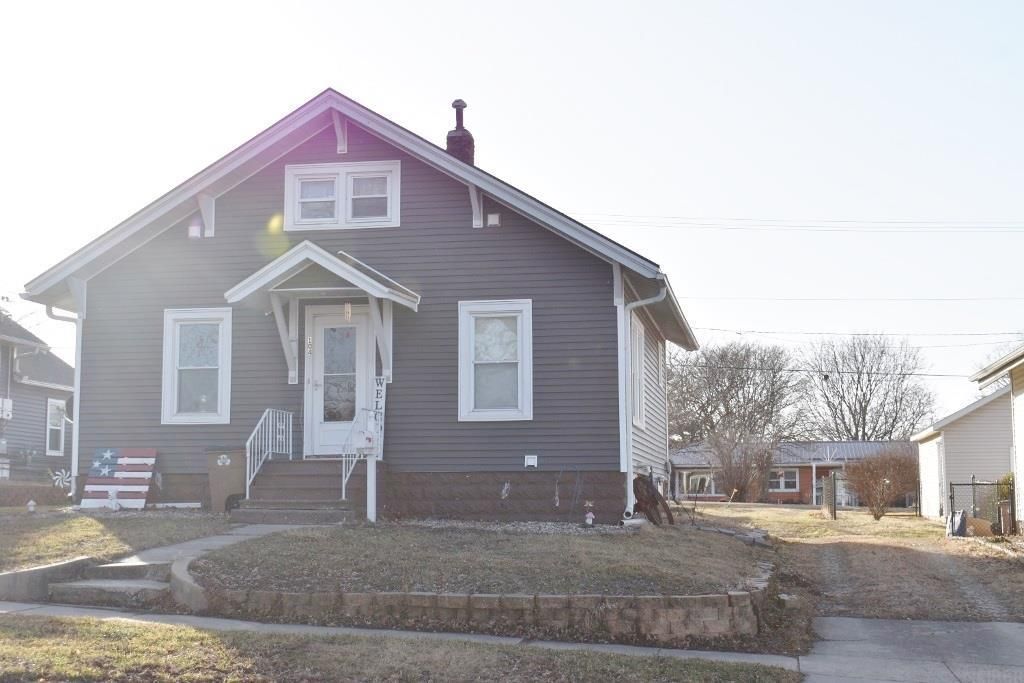 104 8th Ave Se, Oelwein, IA 50662 Main Photo