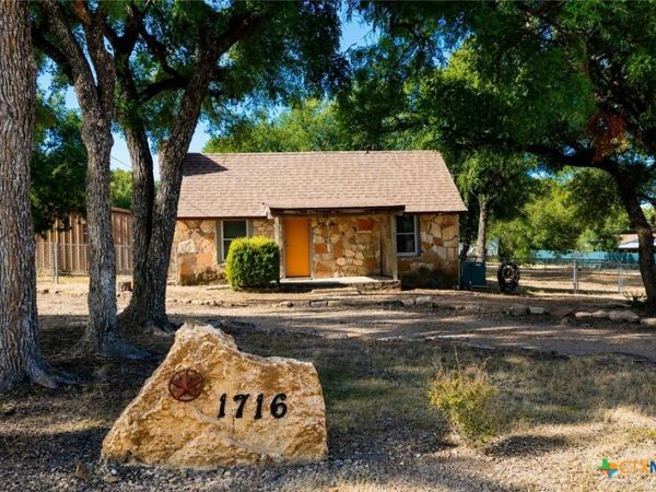 1716 W Main Street , Gatesville, TX 76528