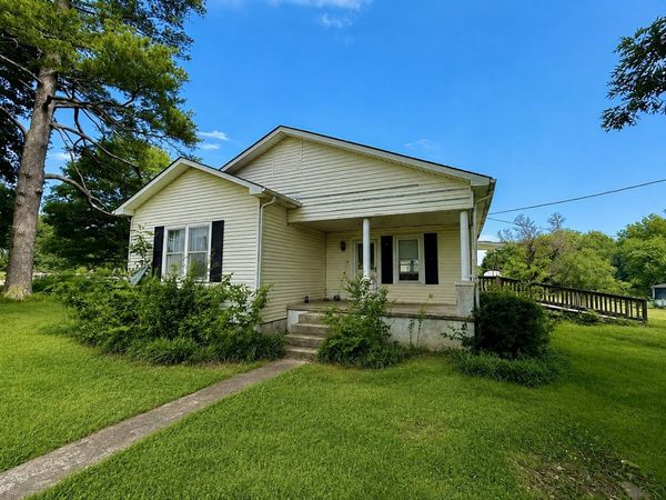560 State Line Rd, Loretto, TN 38469