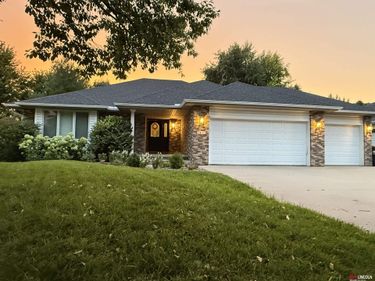 7411 S 41 Street, Lincoln, NE 68516